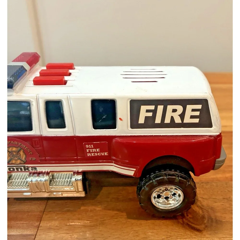 Tonka Fire Rescue Truck SUV Lights Sounds 7